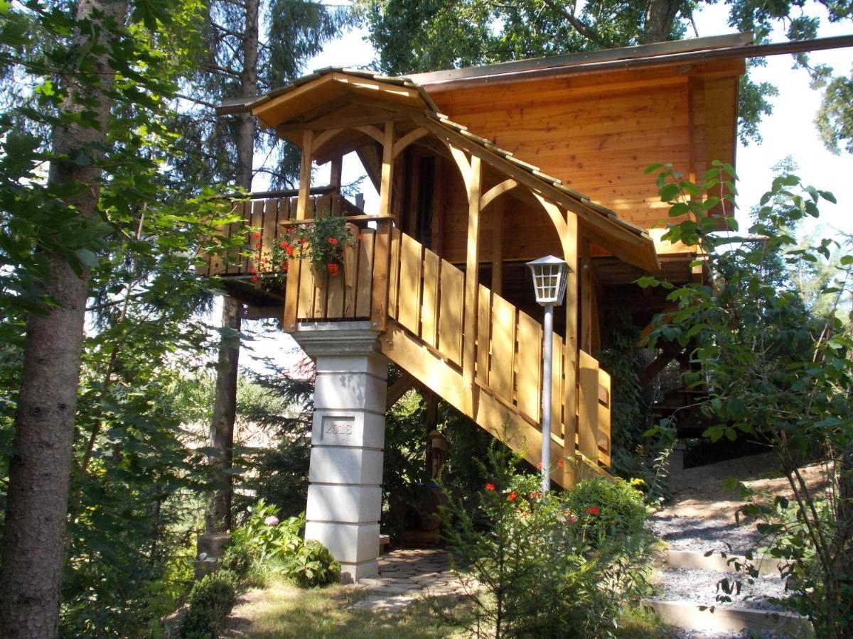 Baumhaus Wolfshoehle Fischach Buitenkant foto