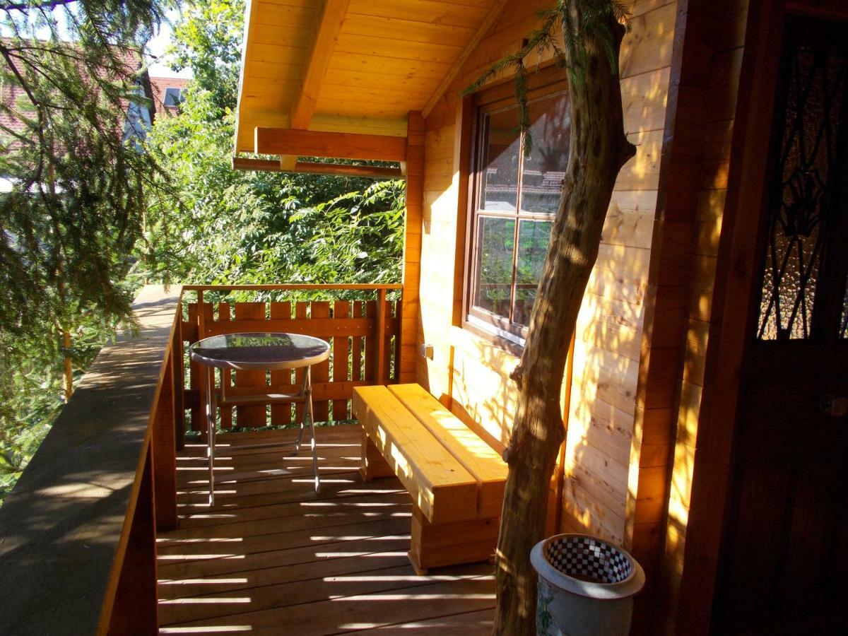 Baumhaus Wolfshoehle Fischach Buitenkant foto